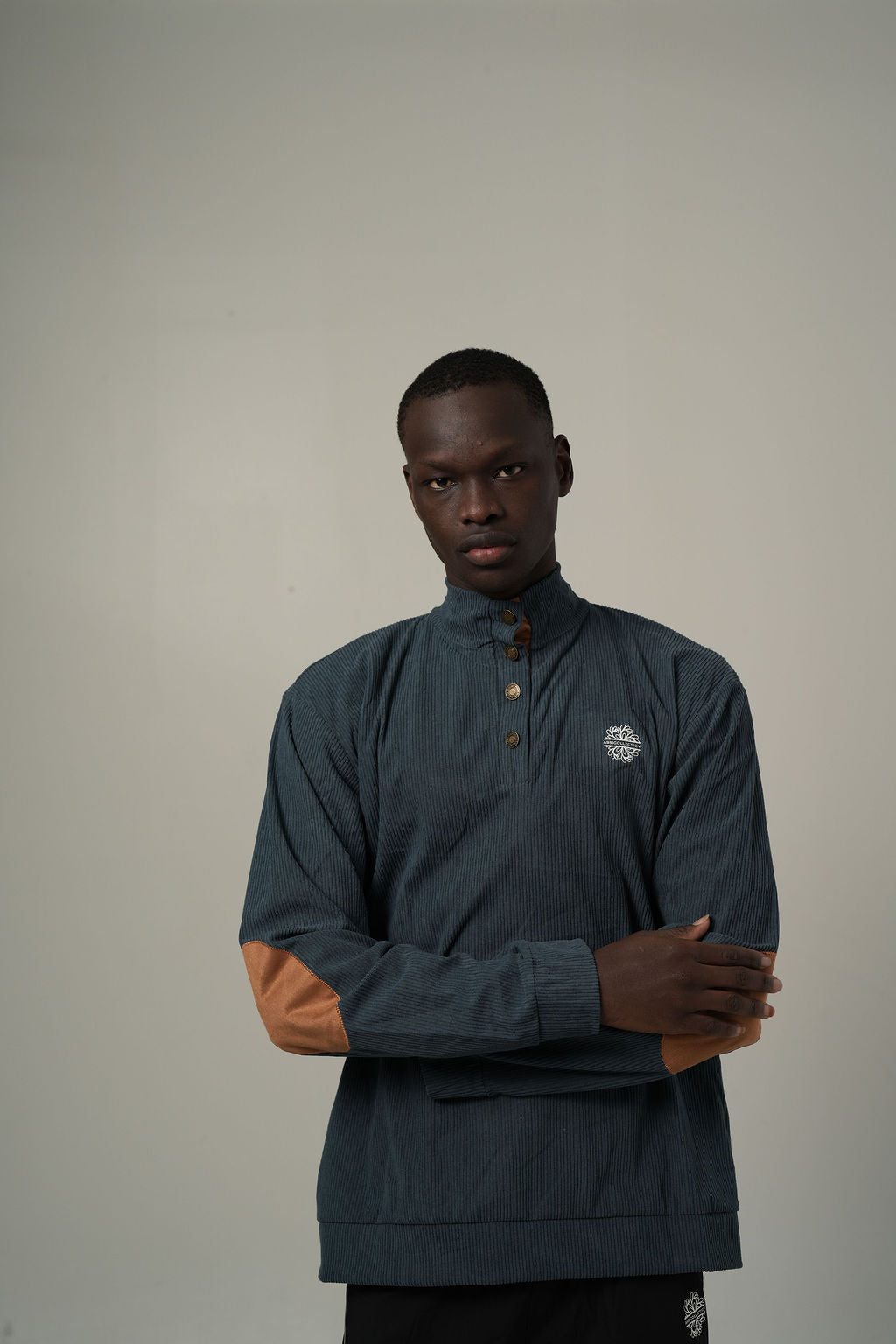 Atlas Henley Pullover