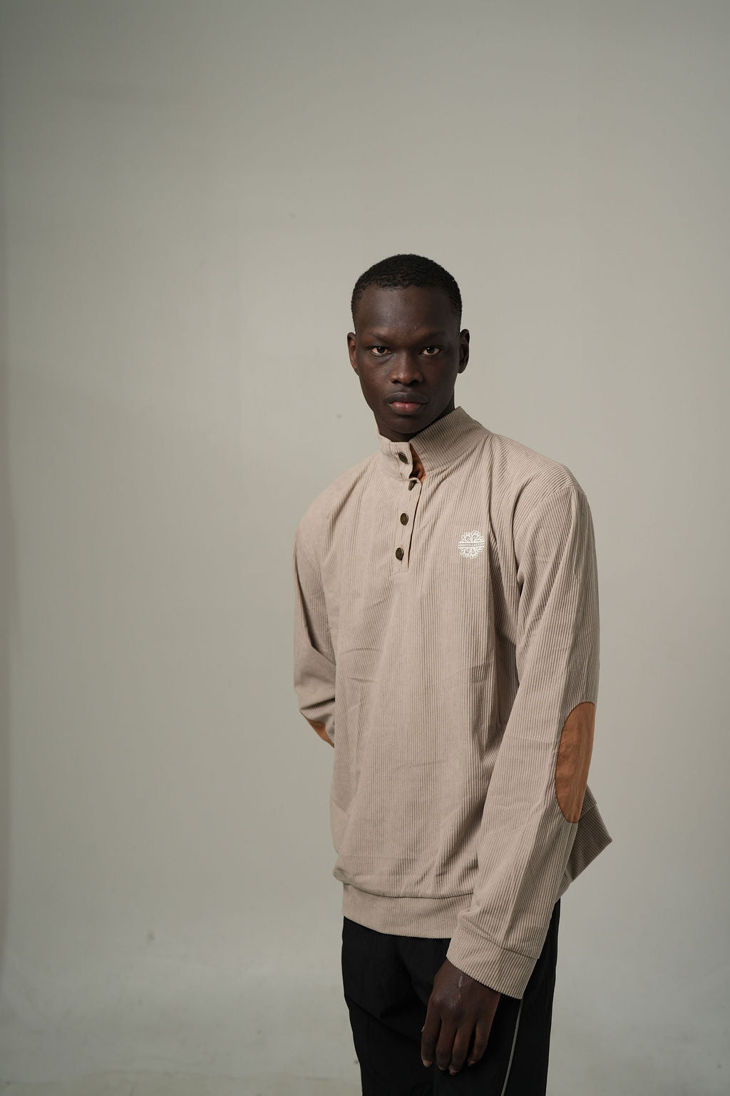 Atlas Henley Pullover