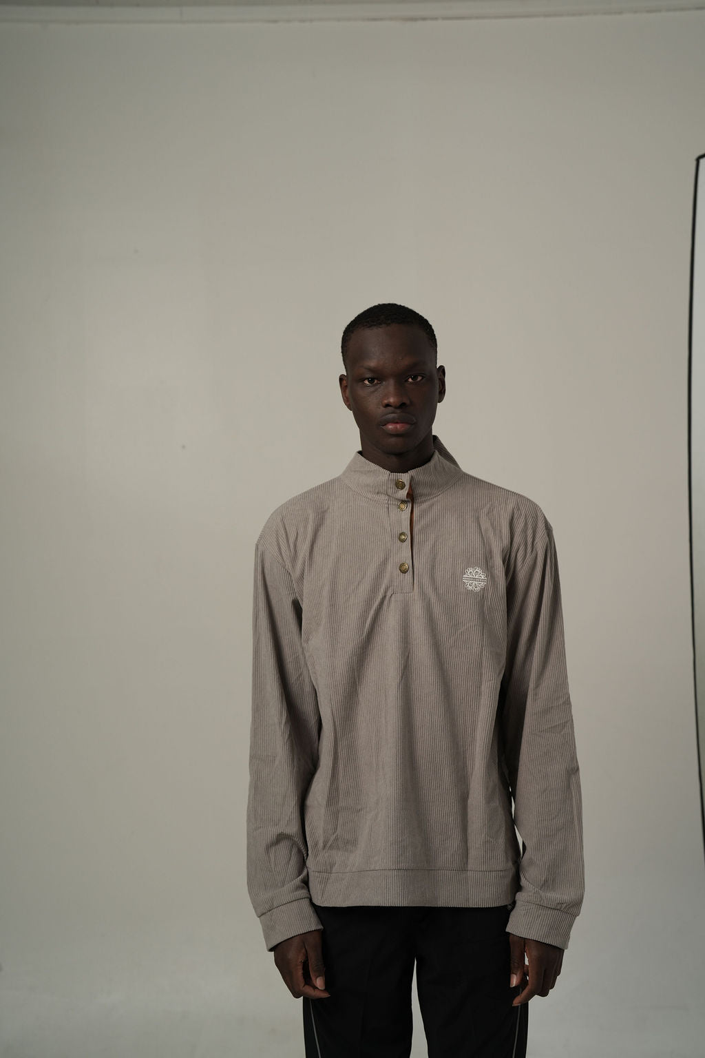 Atlas Henley Pullover